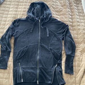 Zella size small detailed sweatshirt